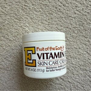 Fruit Of The Earth Vitamin E Skin Care Cream 4 Oz Ounces 113 Grams G Moisturizer